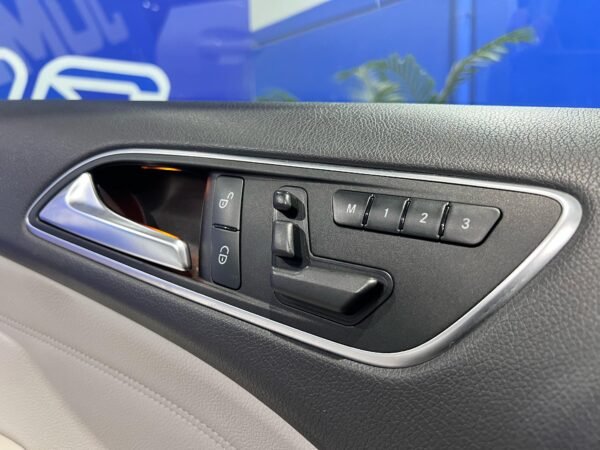 MERCEDES-BENZ Clase B B 200 CDI AMG Line - Imagen 19