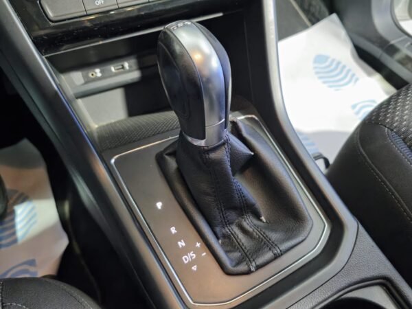 VOLKSWAGEN Touran Sport 2.0 TDI DSG - Imagen 26