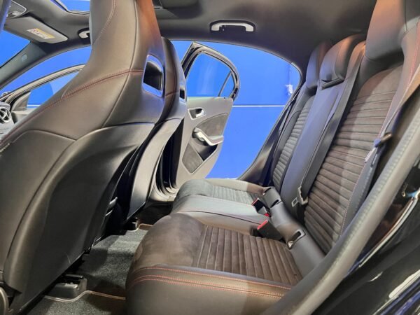 MERCEDES BENZ CLASE A200 AMG LINE - Imagen 16