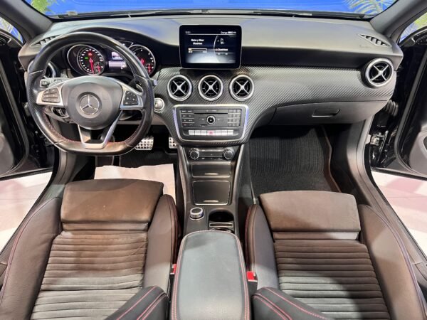 MERCEDES BENZ CLASE A200 AMG LINE - Imagen 21