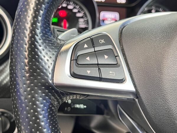 MERCEDES BENZ CLASE A200 AMG LINE - Imagen 23