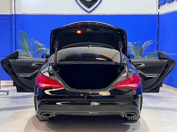MERCEDES BENZ CLA 220 AMG LINE - Imagen 13
