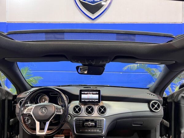 MERCEDES BENZ CLA 220 AMG LINE - Imagen 18