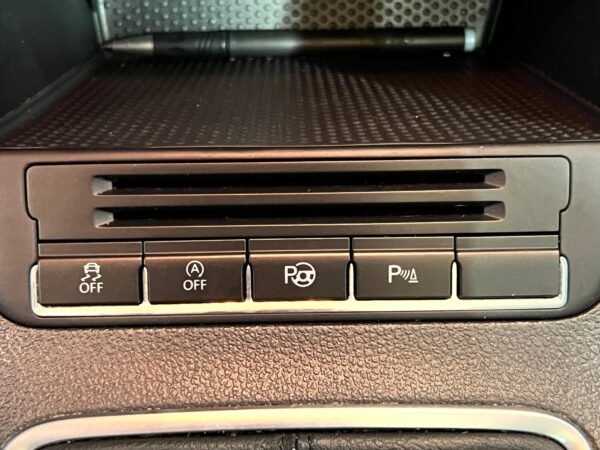 VOLKSWAGEN TIGUAN 2.0 TDI HIGHLINE - Imagen 25