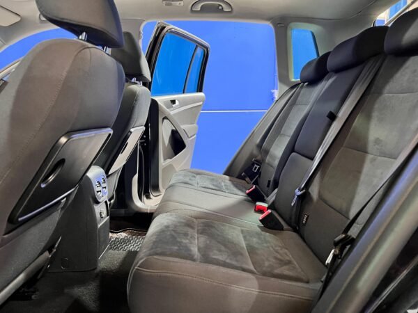 VOLKSWAGEN TIGUAN 2.0 TDI DSG - Imagen 17