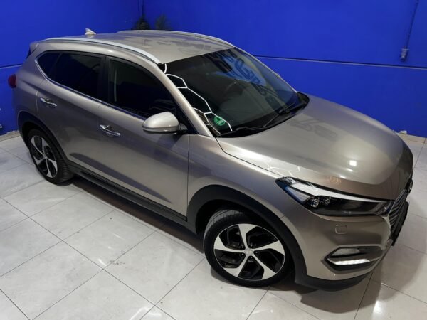 HYUNDAI TUCSON 1.7 CRDI 141 CABALLOS - Imagen 3