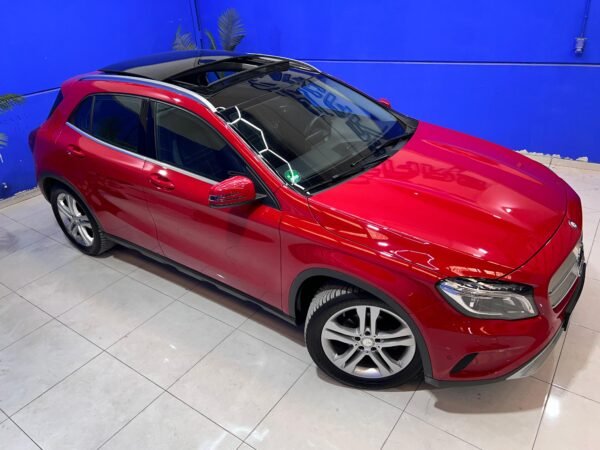 MERCEDES GLA220D - Imagen 6