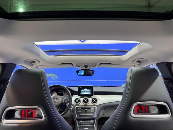 MERCEDES GLA220D - Imagen 15