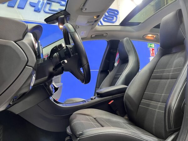 MERCEDES GLA220D - Imagen 20