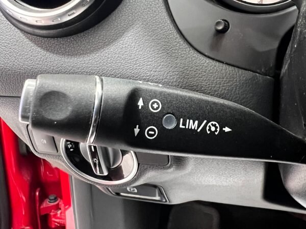 MERCEDES GLA220D - Imagen 23