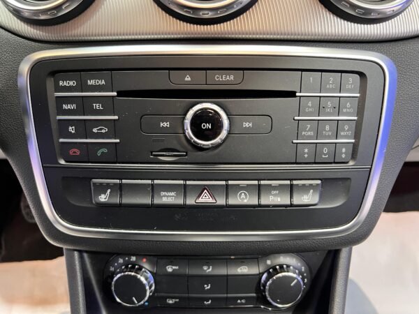 MERCEDES GLA220D - Imagen 25