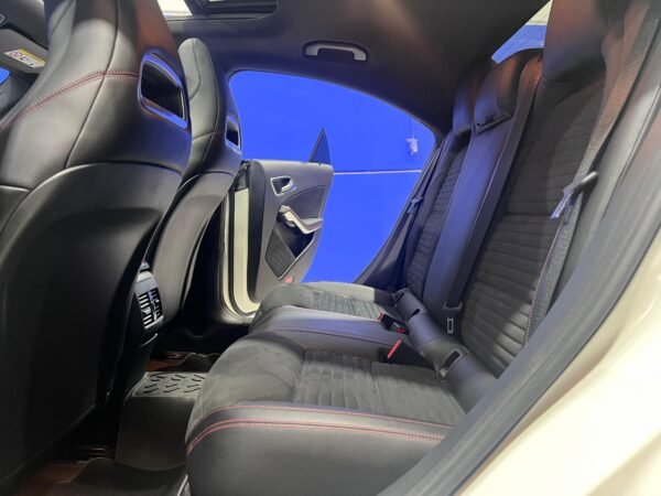 MERCEDES CLA 220 AMG - Imagen 15