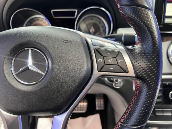 MERCEDES CLA 220 AMG - Imagen 23
