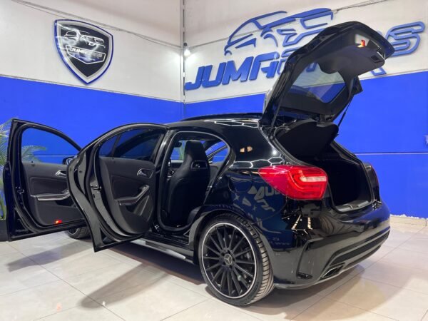 MERCEDES A45 AMG - Imagen 11
