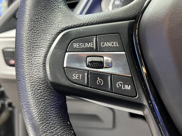 BMW SERIE 1 118i 2020 - Imagen 18