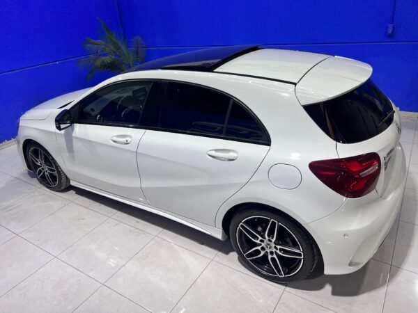 MERCEDES CLASE A200D AMG-LINE - Imagen 10