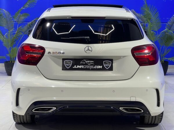 MERCEDES CLASE A200D AMG-LINE - Imagen 11