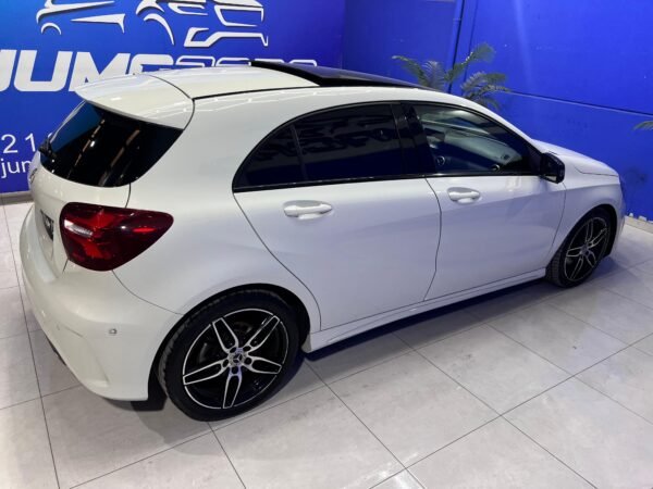 MERCEDES CLASE A200D AMG-LINE - Imagen 13