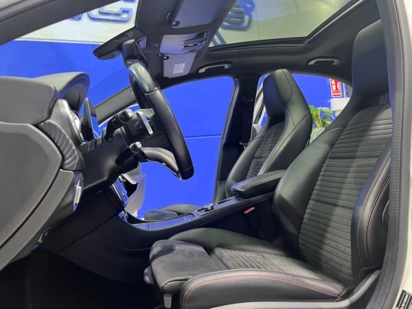 MERCEDES CLASE A200D AMG-LINE - Imagen 21