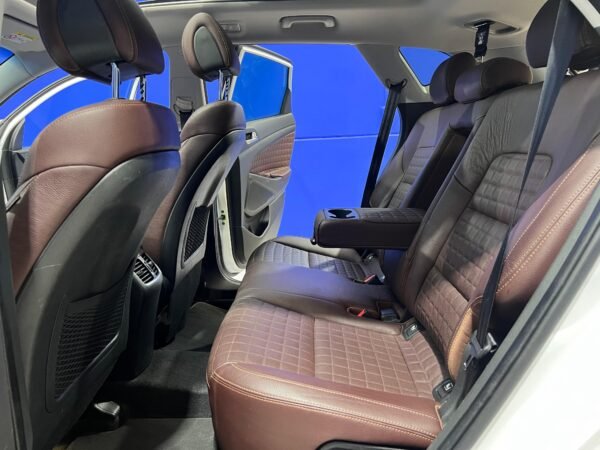 HYUNDAI TUCSON EDICIÓN 25 ANIVERSARIO 2.0 184 CABALLOS 4X4 - Imagen 15