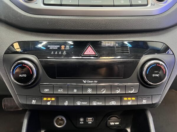 HYUNDAI TUCSON EDICIÓN 25 ANIVERSARIO 2.0 184 CABALLOS 4X4 - Imagen 27
