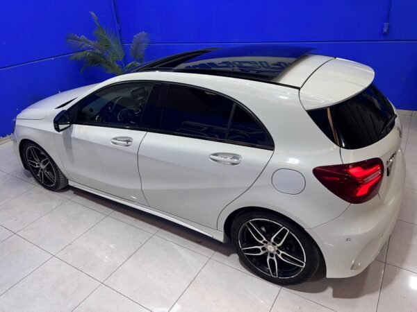 MERCEDES CLASE A200D AMG LINE - Imagen 4