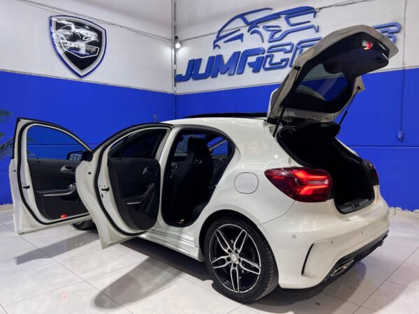 MERCEDES CLASE A200D AMG LINE - Imagen 13