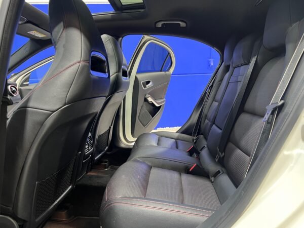 MERCEDES CLASE A200D AMG LINE - Imagen 15