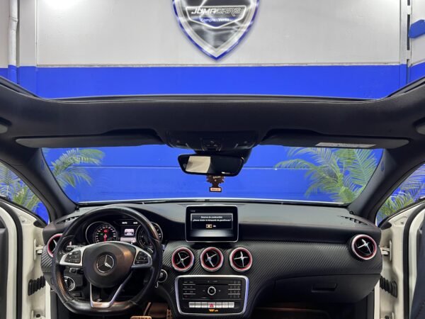 MERCEDES CLASE A200D AMG LINE - Imagen 17