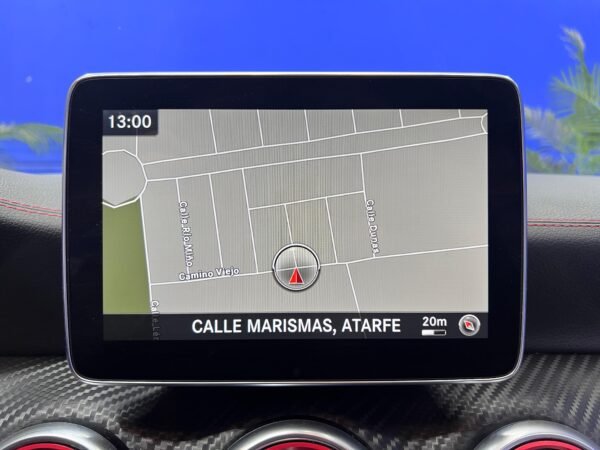 MERCEDES CLASE A200D AMG LINE - Imagen 21