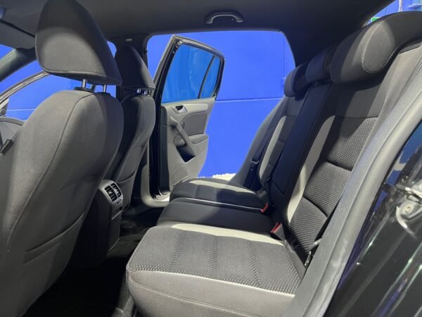 VOLKSWAGEN GOLF R-LINE 2.0 TDI 140 CABALLOS - Imagen 13