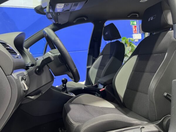 VOLKSWAGEN GOLF R-LINE 2.0 TDI 140 CABALLOS - Imagen 20