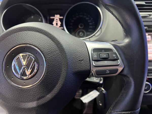 VOLKSWAGEN GOLF R-LINE 2.0 TDI 140 CABALLOS - Imagen 23