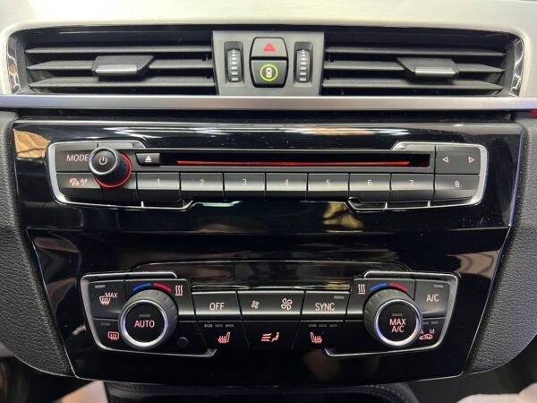 BMW X1 PAQUETE M 25D - Imagen 23