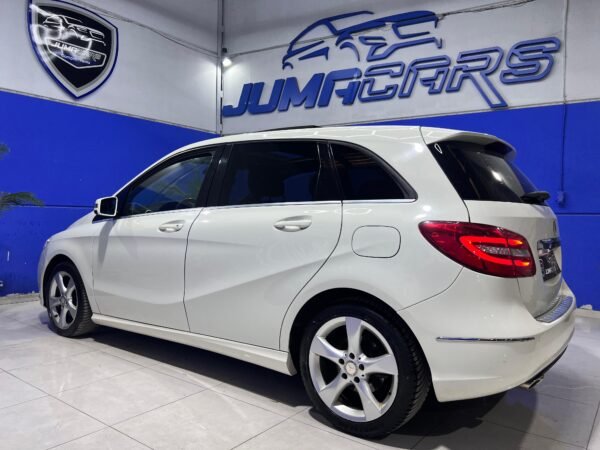 MERCEDES B180 AMG LINE - Imagen 7