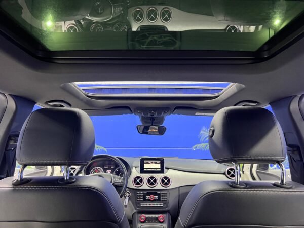MERCEDES B180 AMG LINE - Imagen 18
