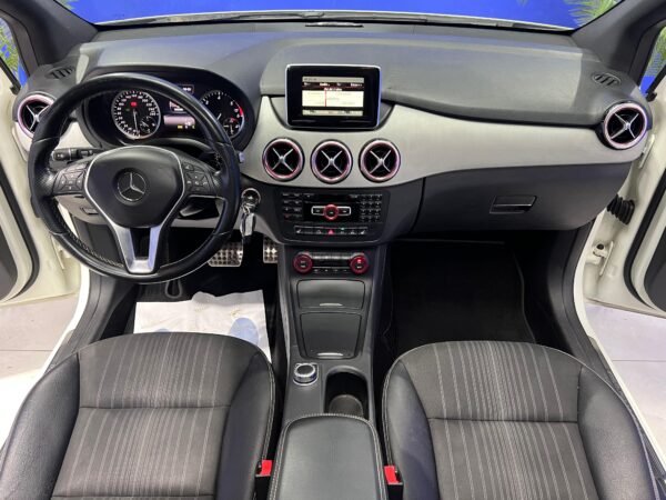 MERCEDES B180 AMG LINE - Imagen 15
