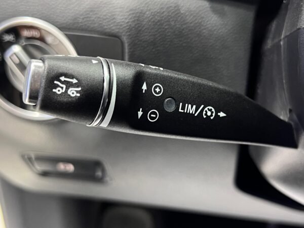 MERCEDES B180 AMG LINE - Imagen 22