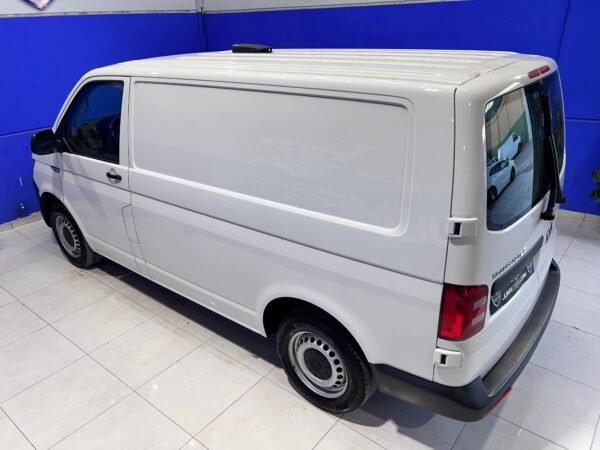 VOLKSWAGEN TRANSPORTER T6 - Imagen 4