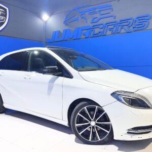 MERCEDES B180 AMG LINE