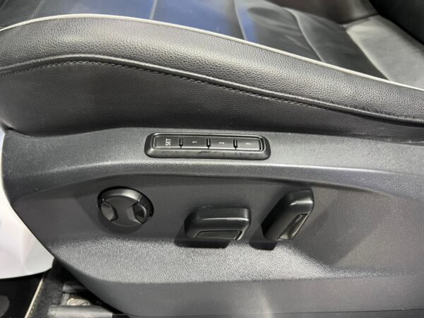VOLKSWAGEN TIGUAN 2.0 TDI 150 CV - Imagen 26