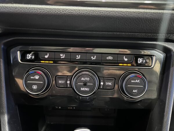 VOLKSWAGEN TIGUAN 2.0 TDI 150 CV - Imagen 24