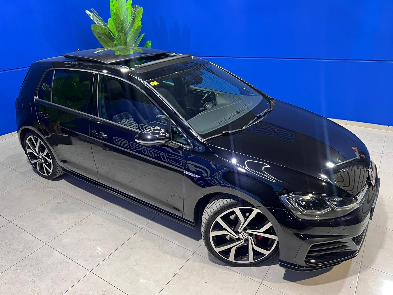 VOLKSWAGEN GOLF GTD 2019 - Imagen 4