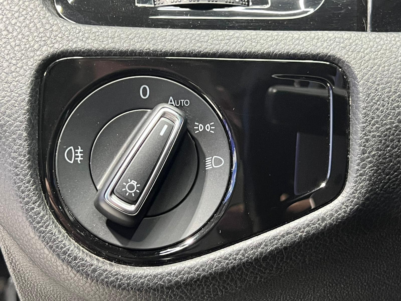 VOLKSWAGEN GOLF GTD 2019 - Imagen 17