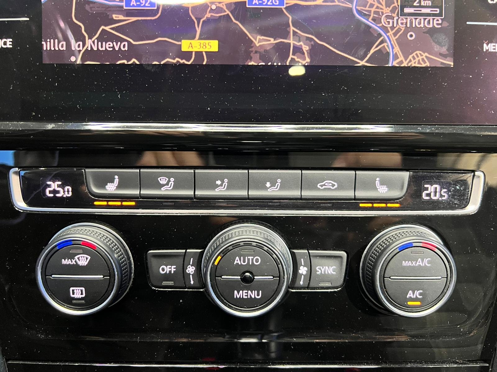 VOLKSWAGEN GOLF GTD 2019 - Imagen 28