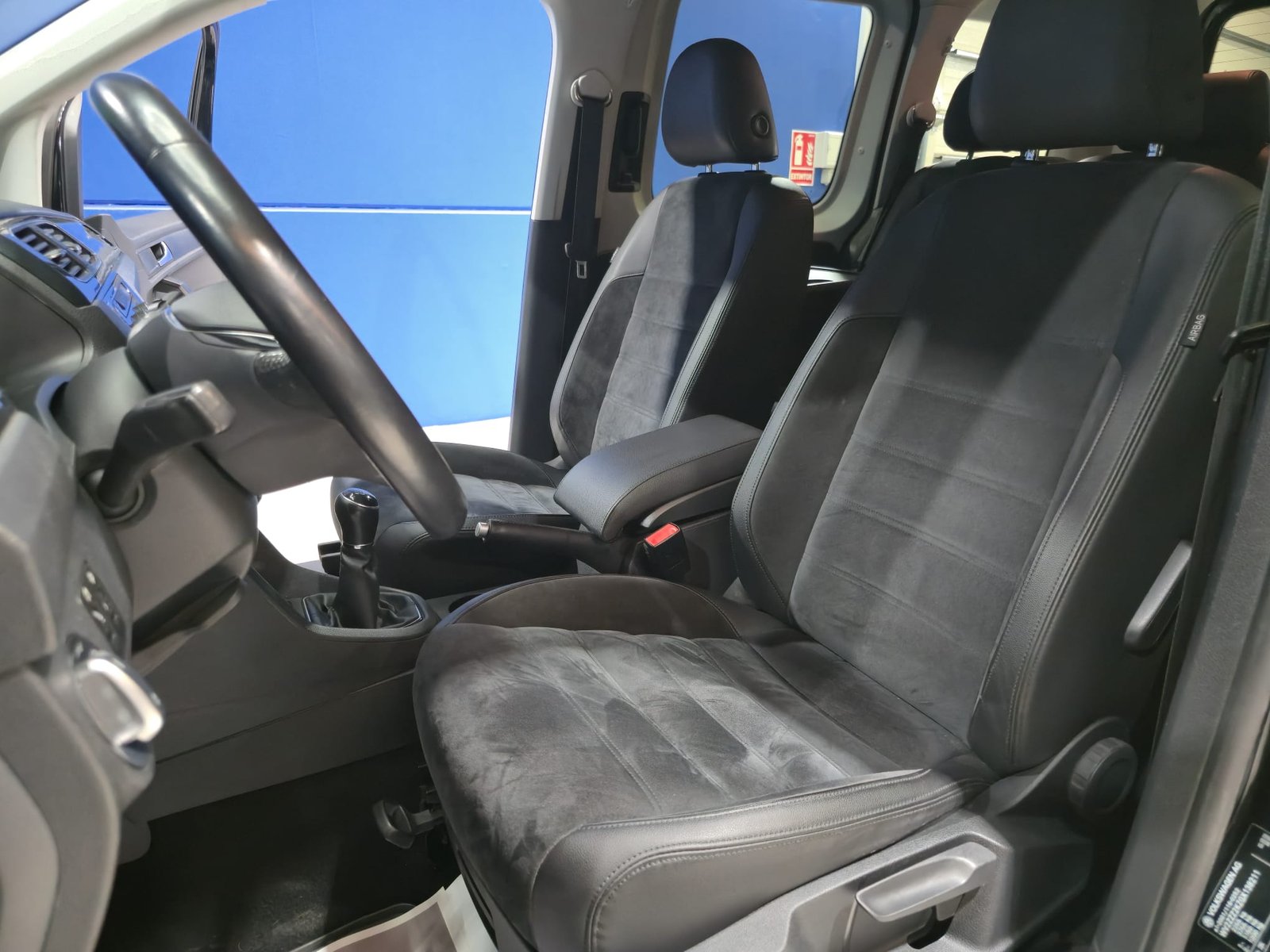 VOLKSWAGEN Caddy Comfortline 2.0 TDI - Imagen 17